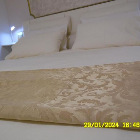 La Casa Di Giuditta - B&B Casa Vacanze - Ramacca Bagian luar foto