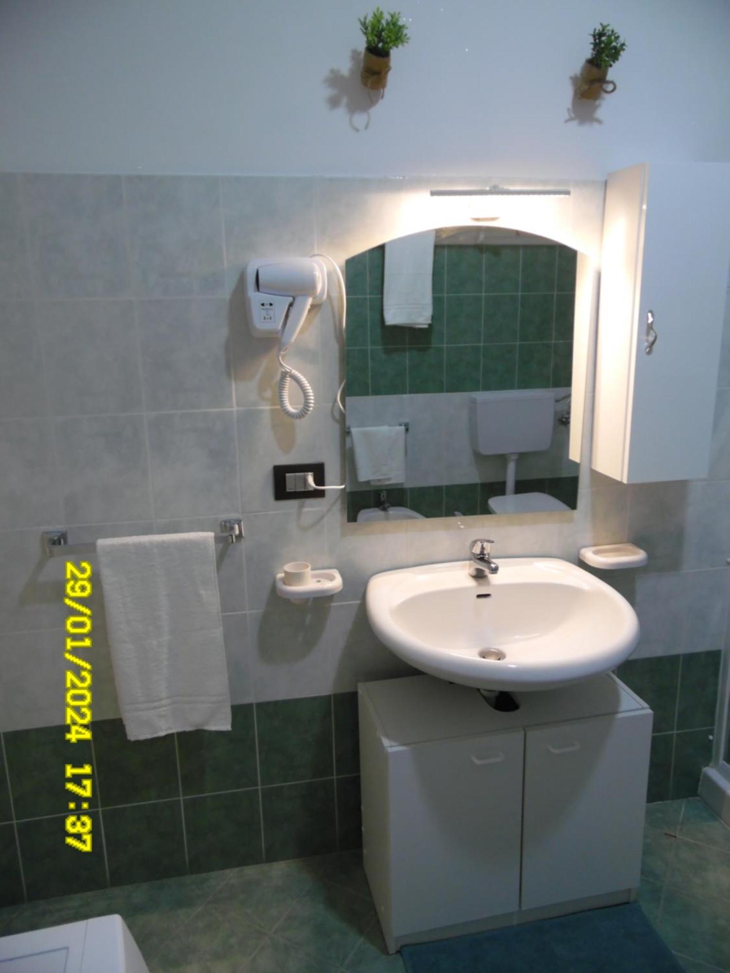 La Casa Di Giuditta - B&B Casa Vacanze - Ramacca Bagian luar foto